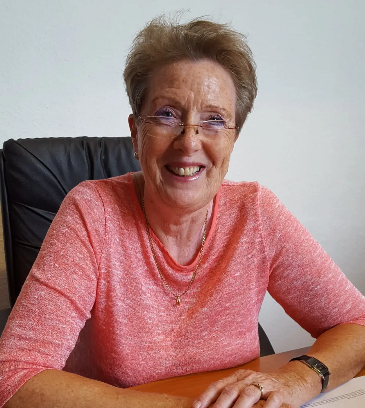 Unsere Frau Wesner steht Ihnen für eine zeitnahe Terminvereinbarung sehr gerne zur Seite.